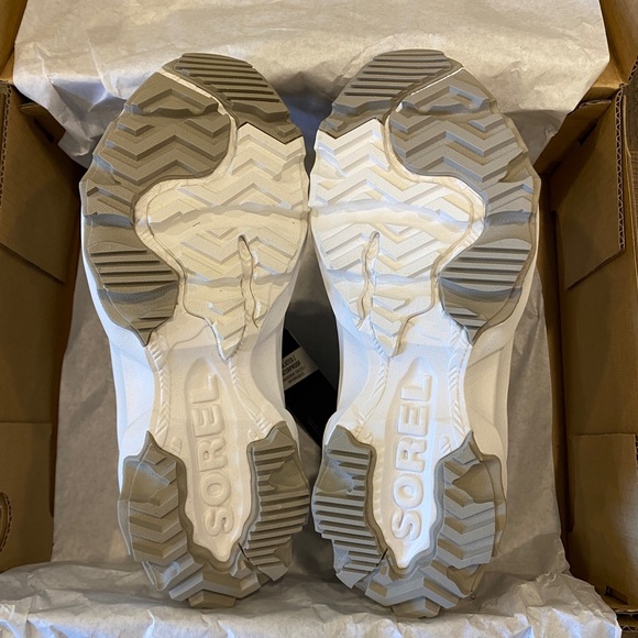 Sorel Kinetic Breakthru Grey Quarry Sneakers Ankle Bootie Boots Shoes Flat 6 NEW - Picture 9 of 10